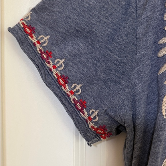 Embroidered Floral V-Neck Top - Blue and Red - Picture 5 of 11